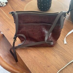 Brown leather crossbody bag